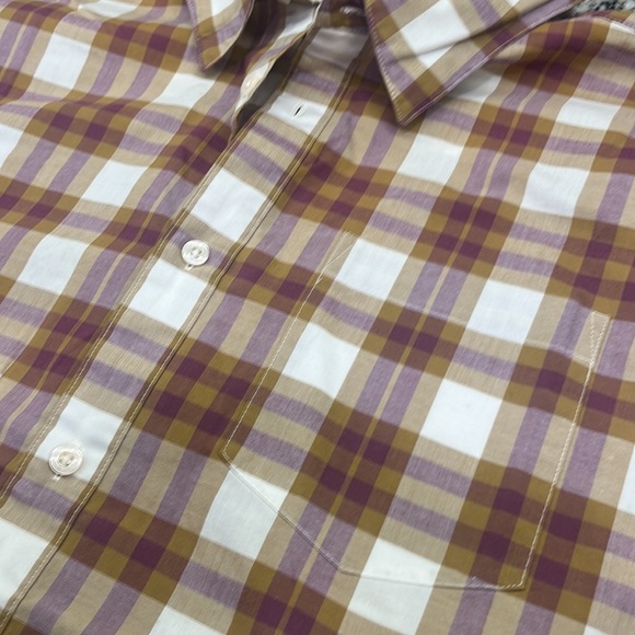 Patagonia Short Sleeve Plaid Button Down Shirt- Size Large - Picture 7 of 7